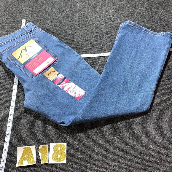BLUE MOUNTAIN JEANS MID RISE BOOTCUT WOMEN'S SIZE 12 NEW WITH TAGS - Picture 1 of 9